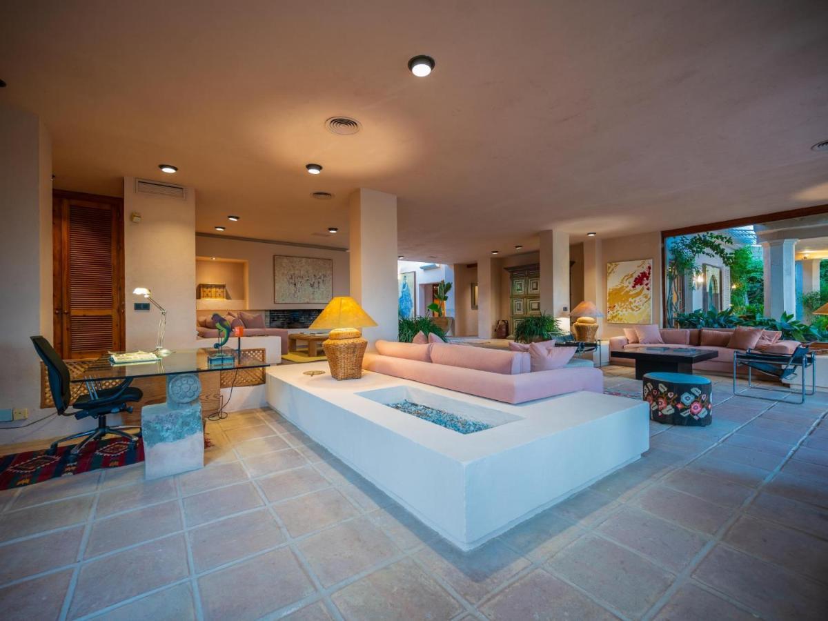 Holiday home Character Filled With Mature Garden Marbella