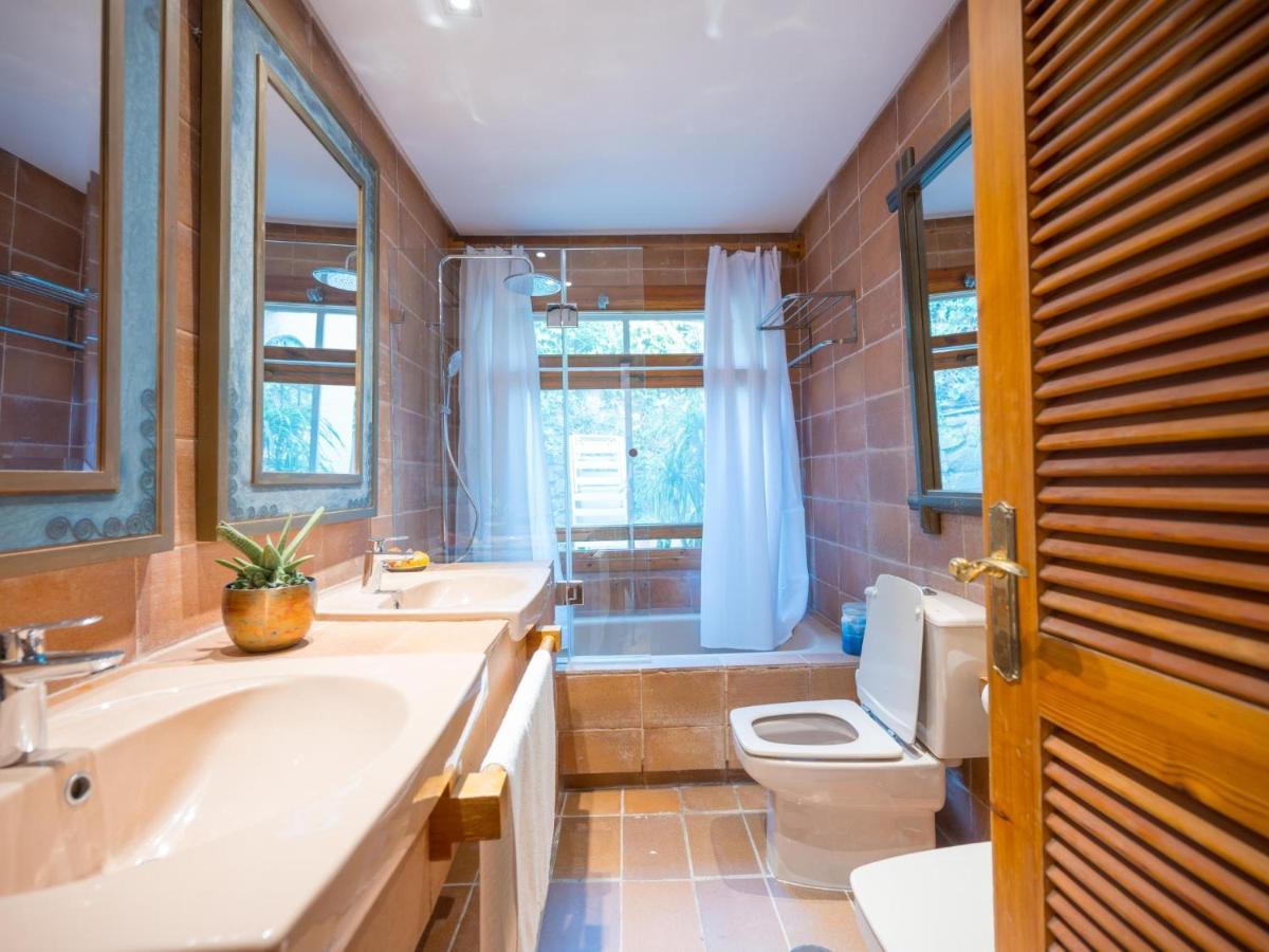 Character Filled With Mature Garden * Marbella