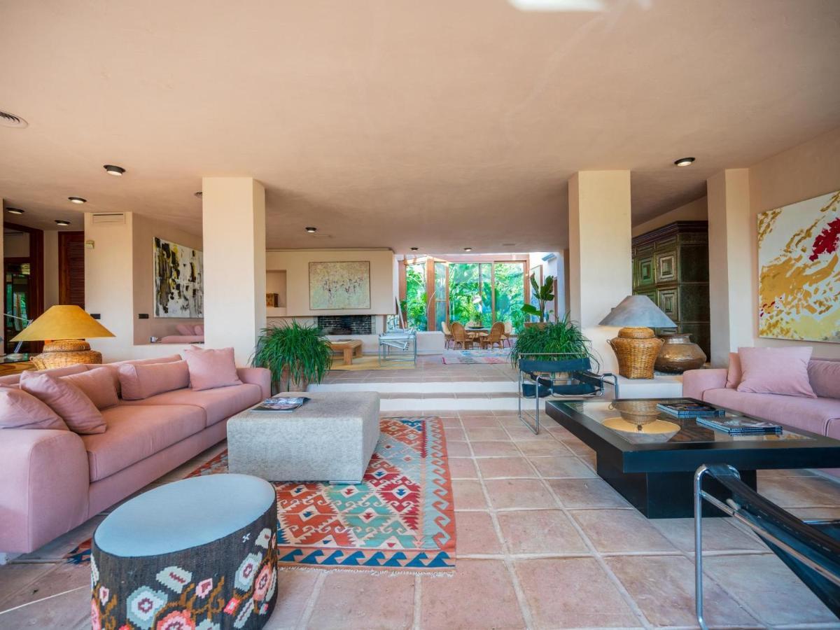 Character Filled With Mature Garden * Marbella