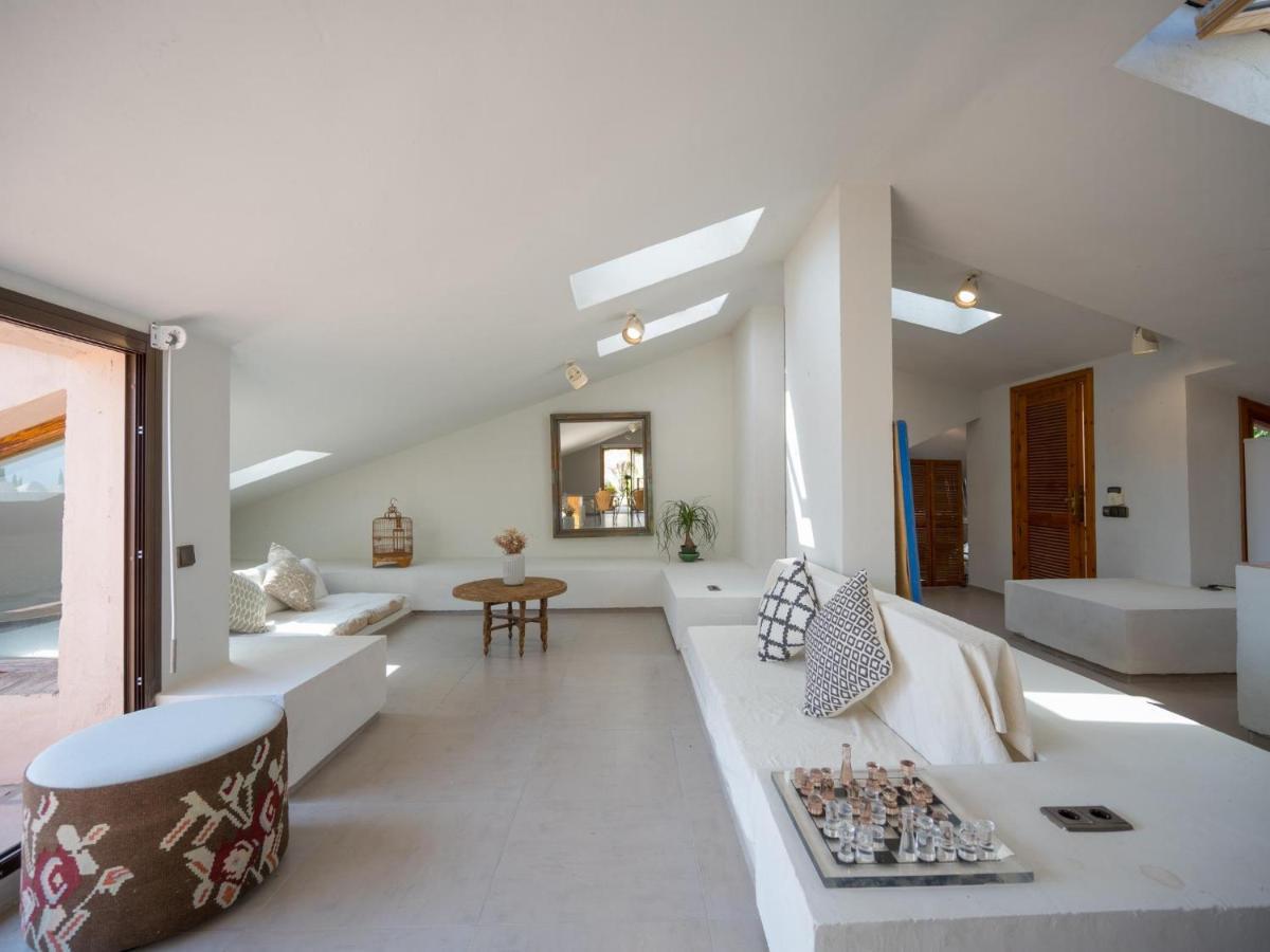 Character Filled With Mature Garden Holiday home *